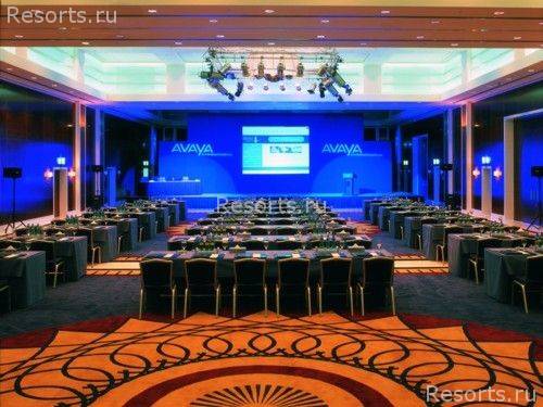 Jumeirah Emirates Towers Hotel 39